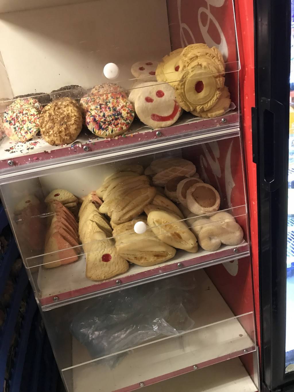 Gallitos Pizzeria and Bakery | bakery | 112 Market St, Passaic, NJ 07055, USA | 9734737300 OR +1 973-473-7300