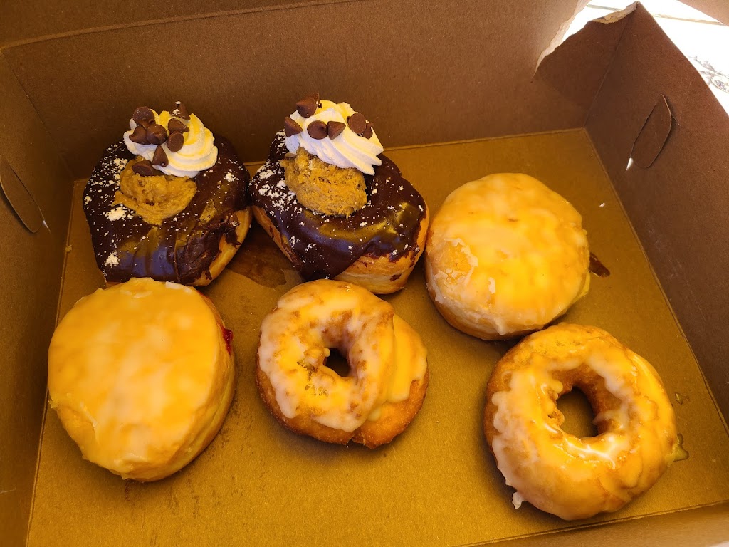 Swillerbees Craft Donuts & Coffee in Flagler Beach | cafe | 201 N 2nd St, Flagler Beach, FL 32136, USA | 3866934797 OR +1 386-693-4797