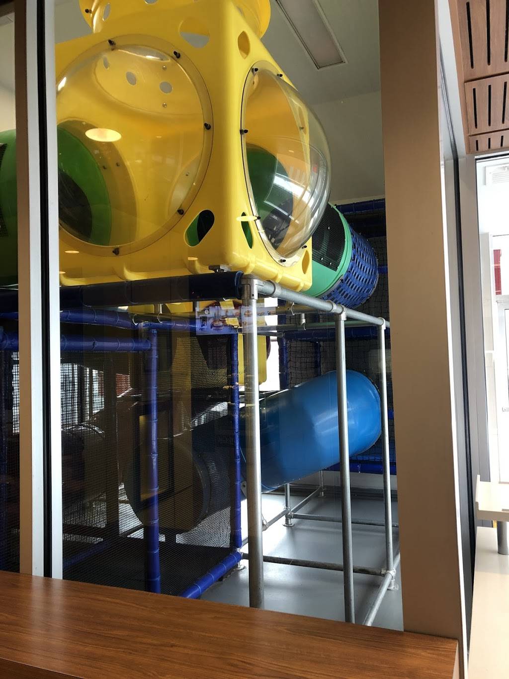 McDonalds | cafe | 5531 Boulevard Laurier, Terrebonne, QC J7M 1T7, Canada | 4509683322 OR +1 450-968-3322