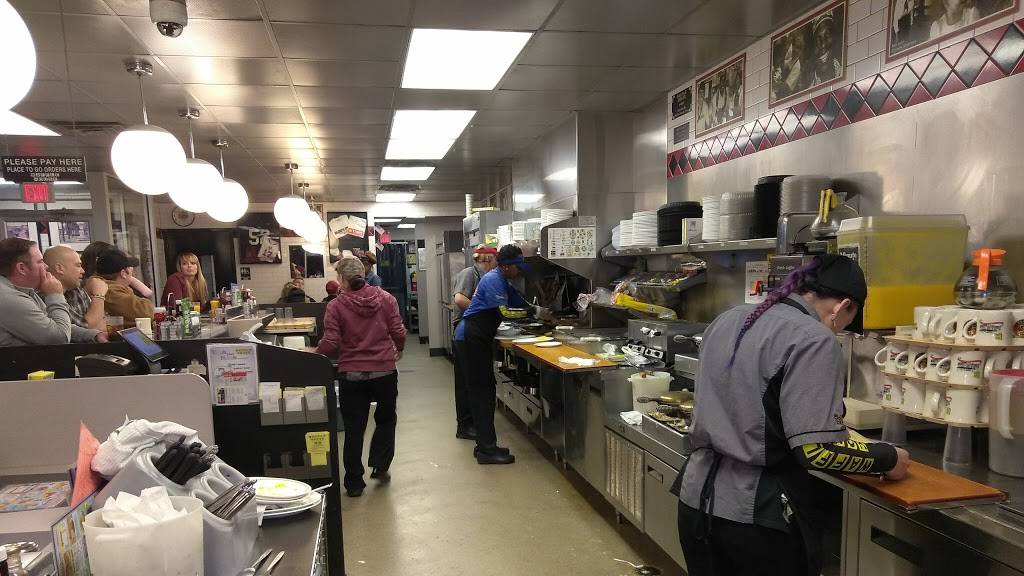 Waffle House Meal takeaway 1207 Baytree Rd, Valdosta, GA 31602, USA