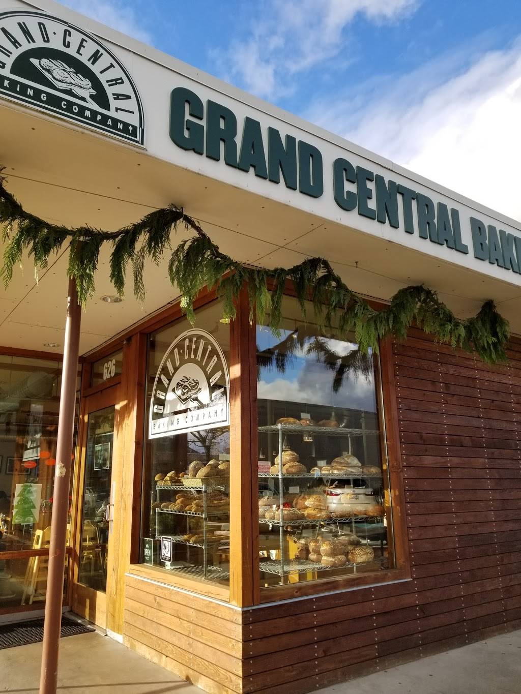Grand Central Bakery | bakery | 626 SW 152nd St, Burien, WA 98166, USA | 2064361065 OR +1 206-436-1065