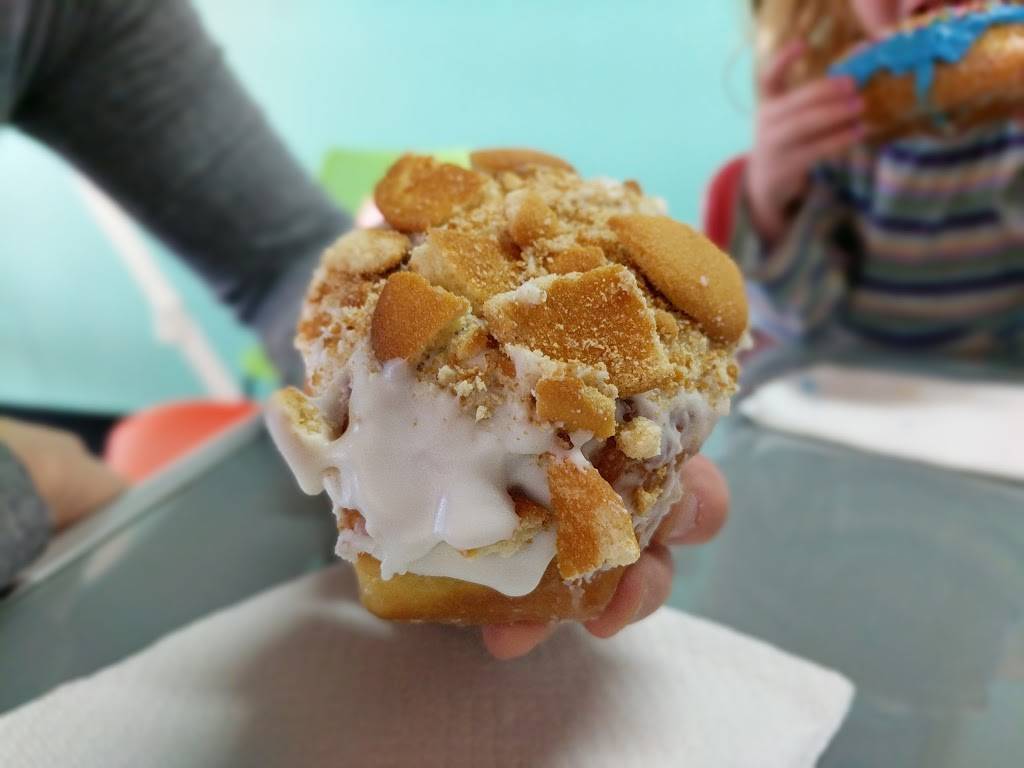 Julie Darling Donuts | bakery | 121 Frazier Ave, Chattanooga, TN 37405, USA | 4235913737 OR +1 423-591-3737