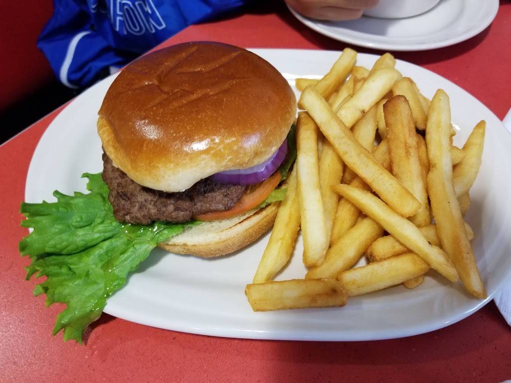 Friendly's Restaurant 240 Rte 46 East, Elmwood Park, NJ 07407, USA