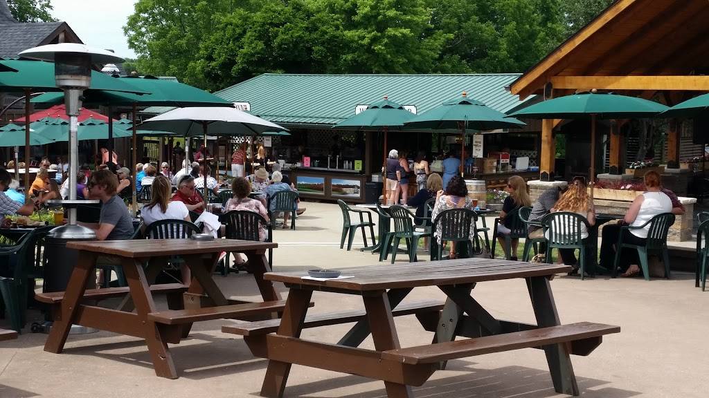 Debonné Vineyards | restaurant | 7840 Doty Rd, Madison, OH 44057, USA | 4404663485 OR +1 440-466-3485