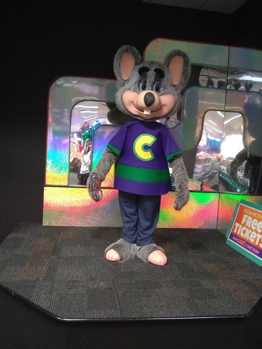 Chuck E. Cheese 