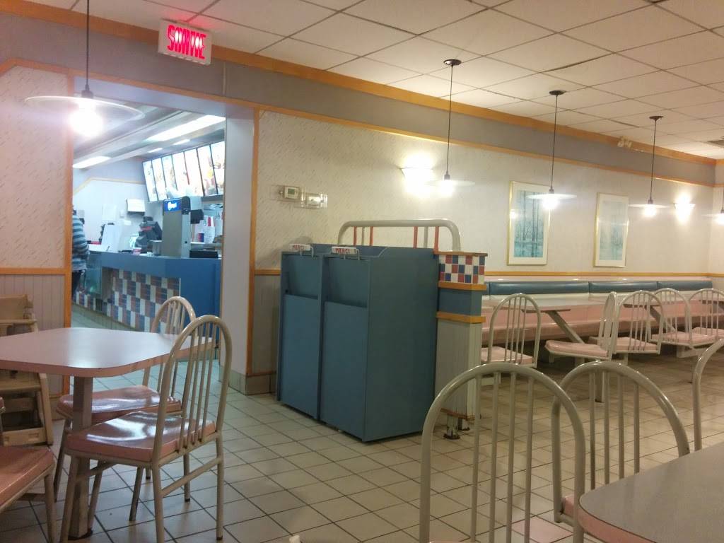 PFK | meal takeaway | 258 Rue Notre Dame, Gatineau, QC J8P 1K4, Canada | 8196638686 OR +1 819-663-8686
