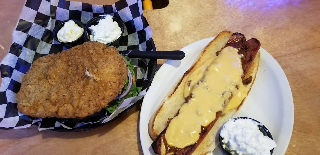 Grease Monkeys Sports Bar And Grill | restaurant | 709 1st St, Colona, IL 61241, USA | 3092811887 OR +1 309-281-1887