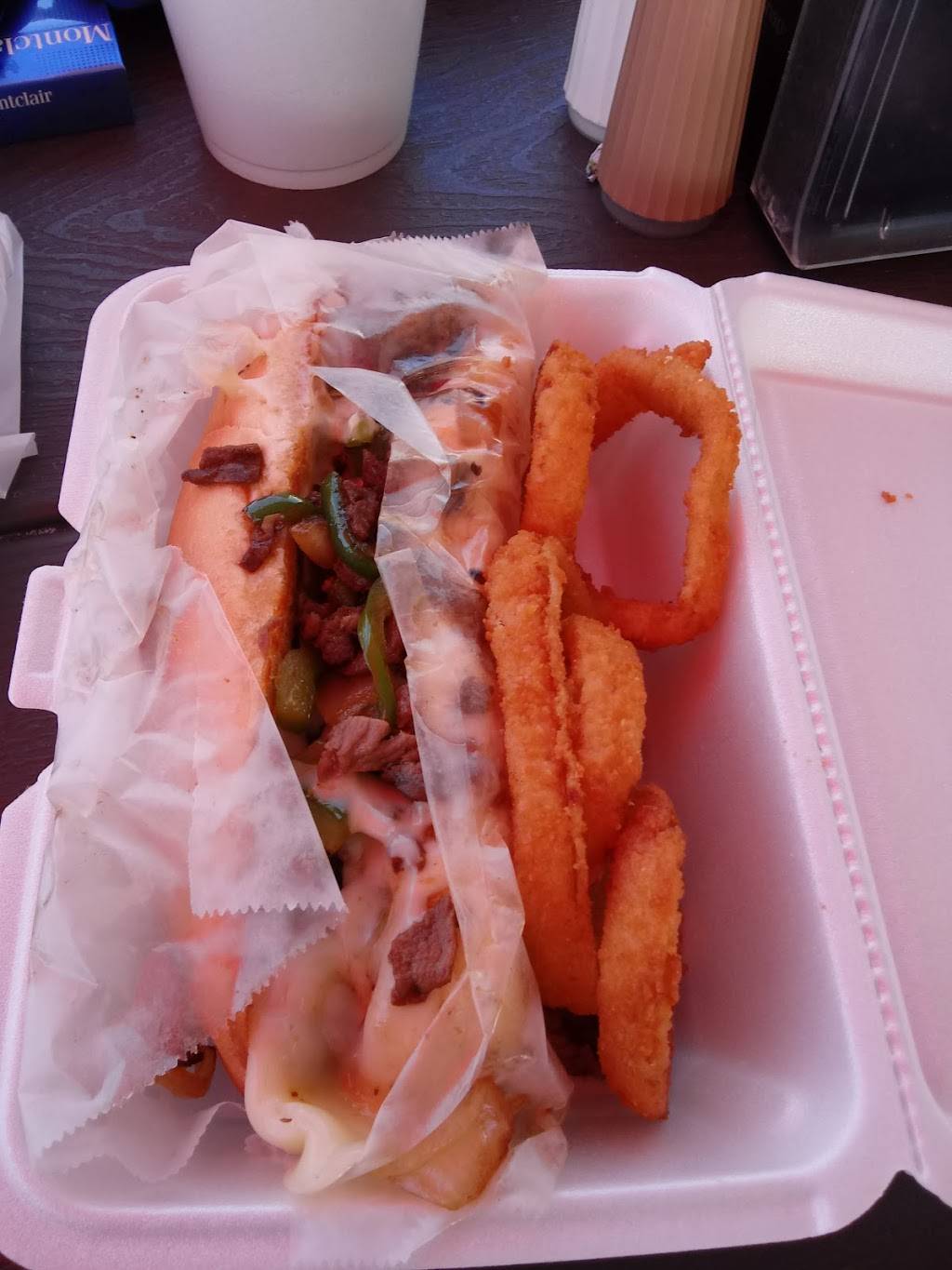 Gordons Cheese Steaks | restaurant | 518 Bailey Rd, Crystal City, MO 63019, USA | 6369339192 OR +1 636-933-9192