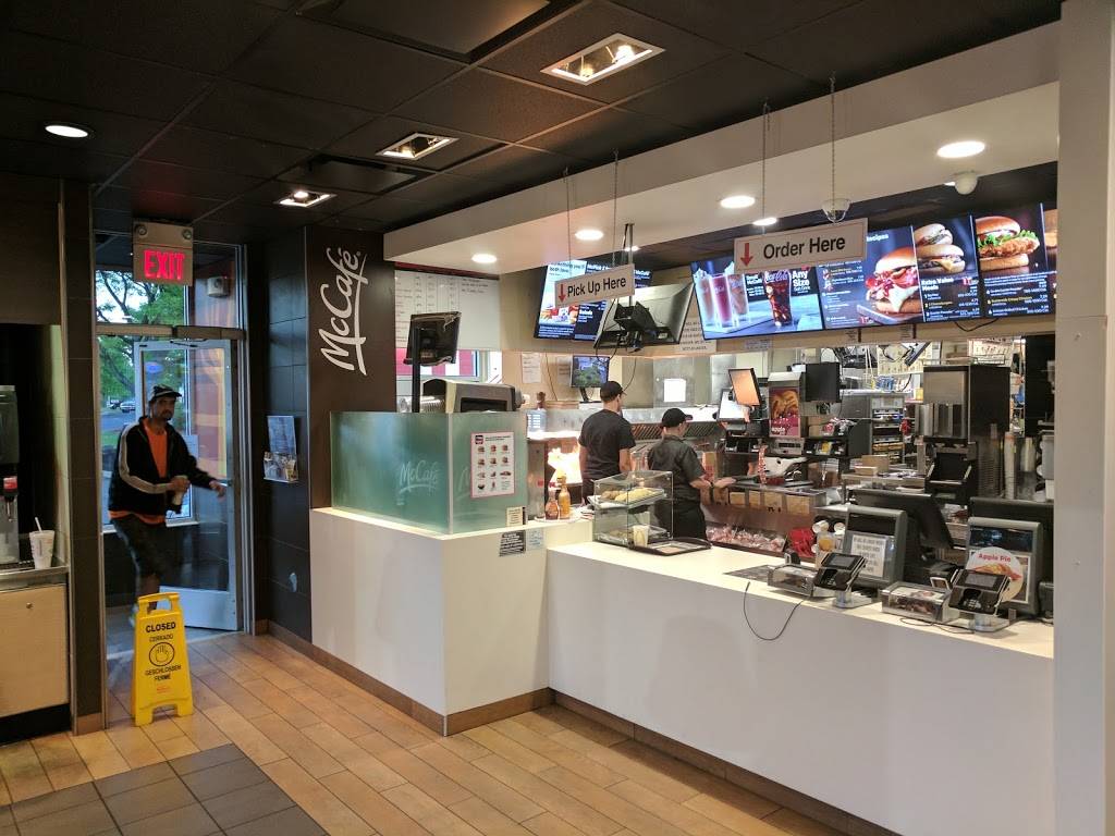 McDonald's Cafe 501 Franklin Mills Cir, Philadelphia, PA 19154, USA