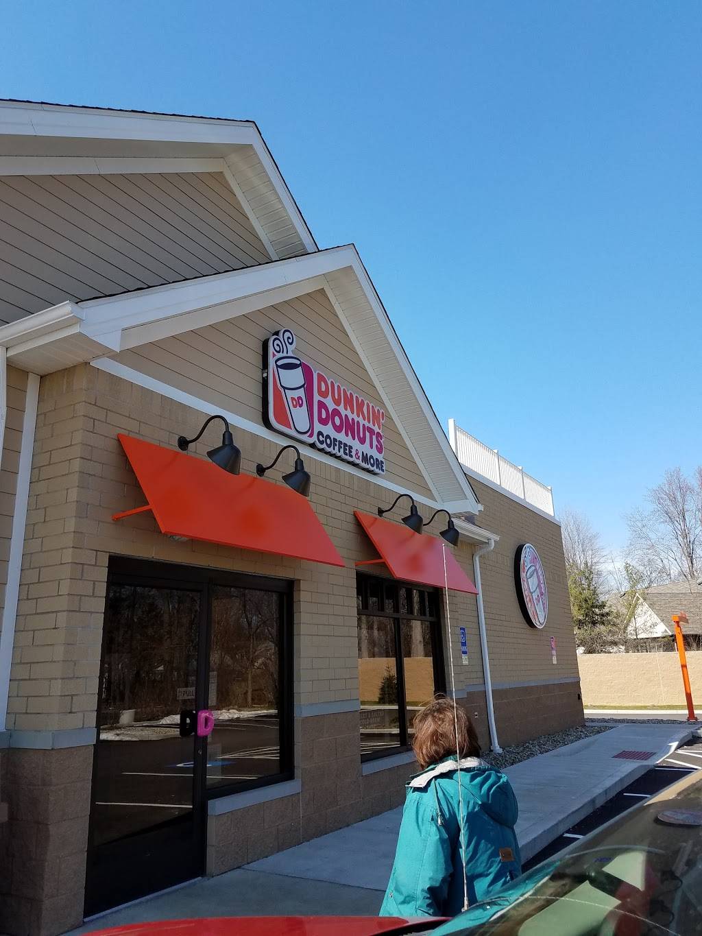Dunkin | bakery | 2561 E Aurora Rd, Twinsburg, OH 44087, USA | 3305485049 OR +1 330-548-5049