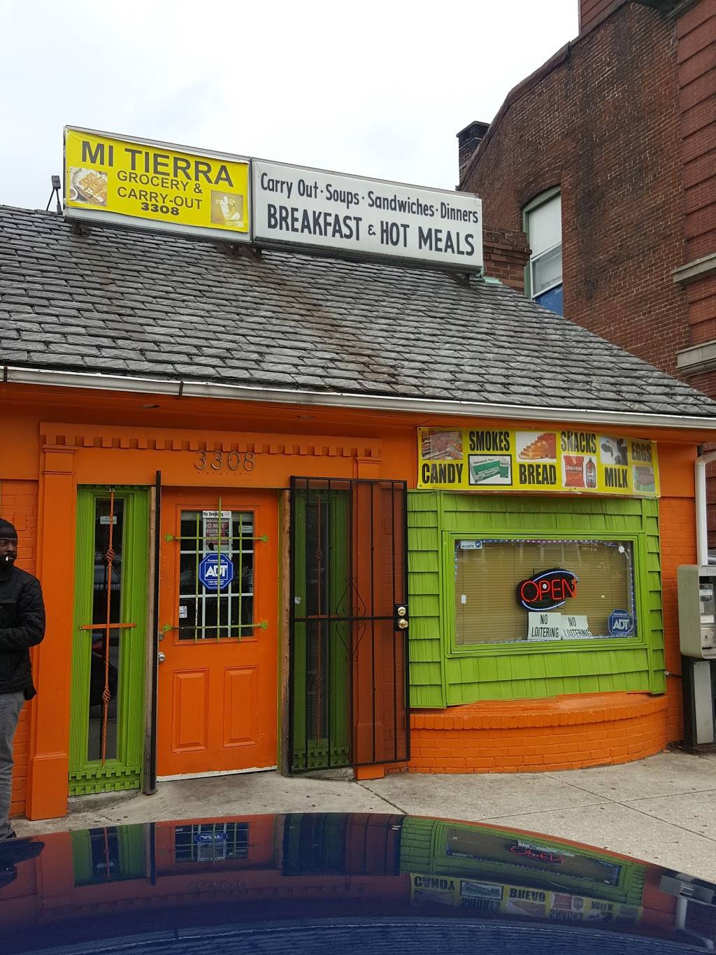 Mi Tierra carryout and grocery | restaurant | 3308 Garrison Blvd, Baltimore, MD 21216, USA | 4106640328 OR +1 410-664-0328