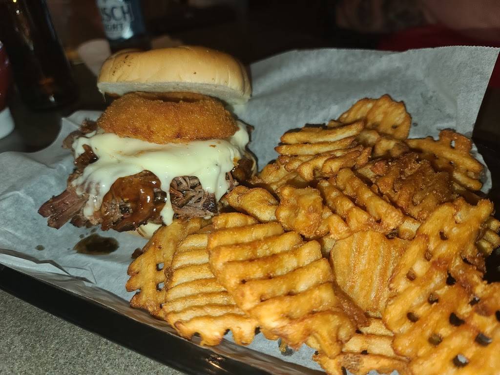 Rivals Bar & Grill | restaurant | 3100 Osborne Dr E #100, Hastings, NE 68901, USA | 4028340526 OR +1 402-834-0526