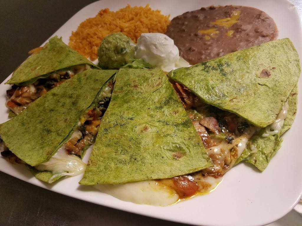 EL ARROYO MODERN MEXICAN KITCHEN | restaurant | 416 S Palestine St c, Athens, TX 75751, USA | 9032925279 OR +1 903-292-5279