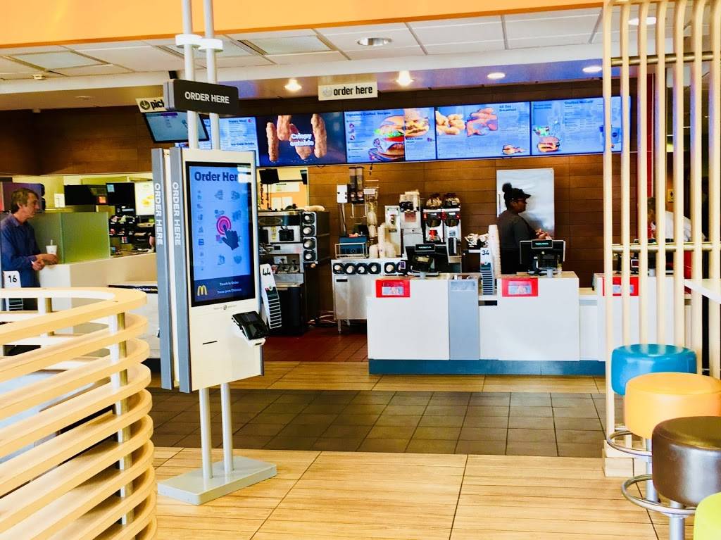 McDonald's 13875 Walsingham Rd, Largo, FL 33774, USA