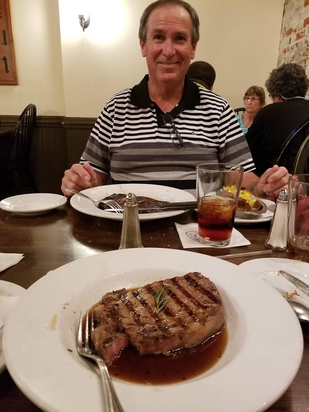 Morgans Tavern & Grill | restaurant | 235 Craven St, New Bern, NC 28560, USA | 2526362430 OR +1 252-636-2430