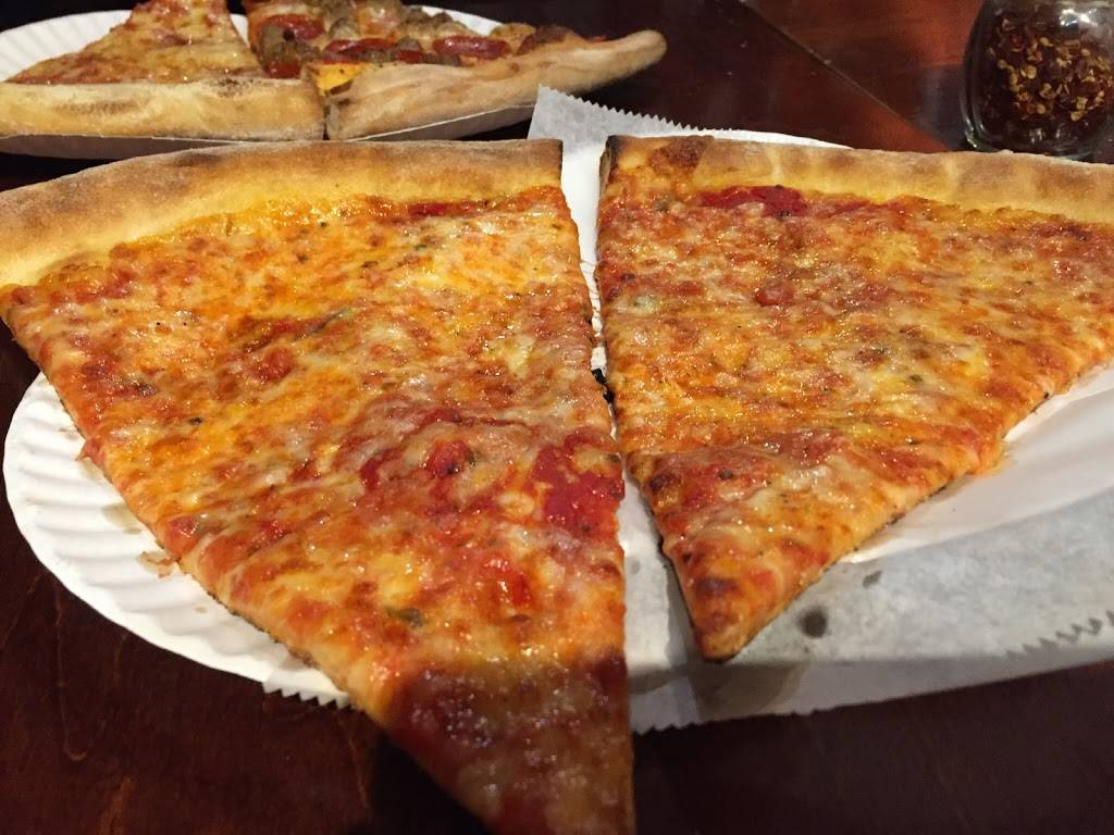 Pizza Prince | restaurant | 86 Nassau Ave, Brooklyn, NY 11222, USA | 7183890501 OR +1 718-389-0501