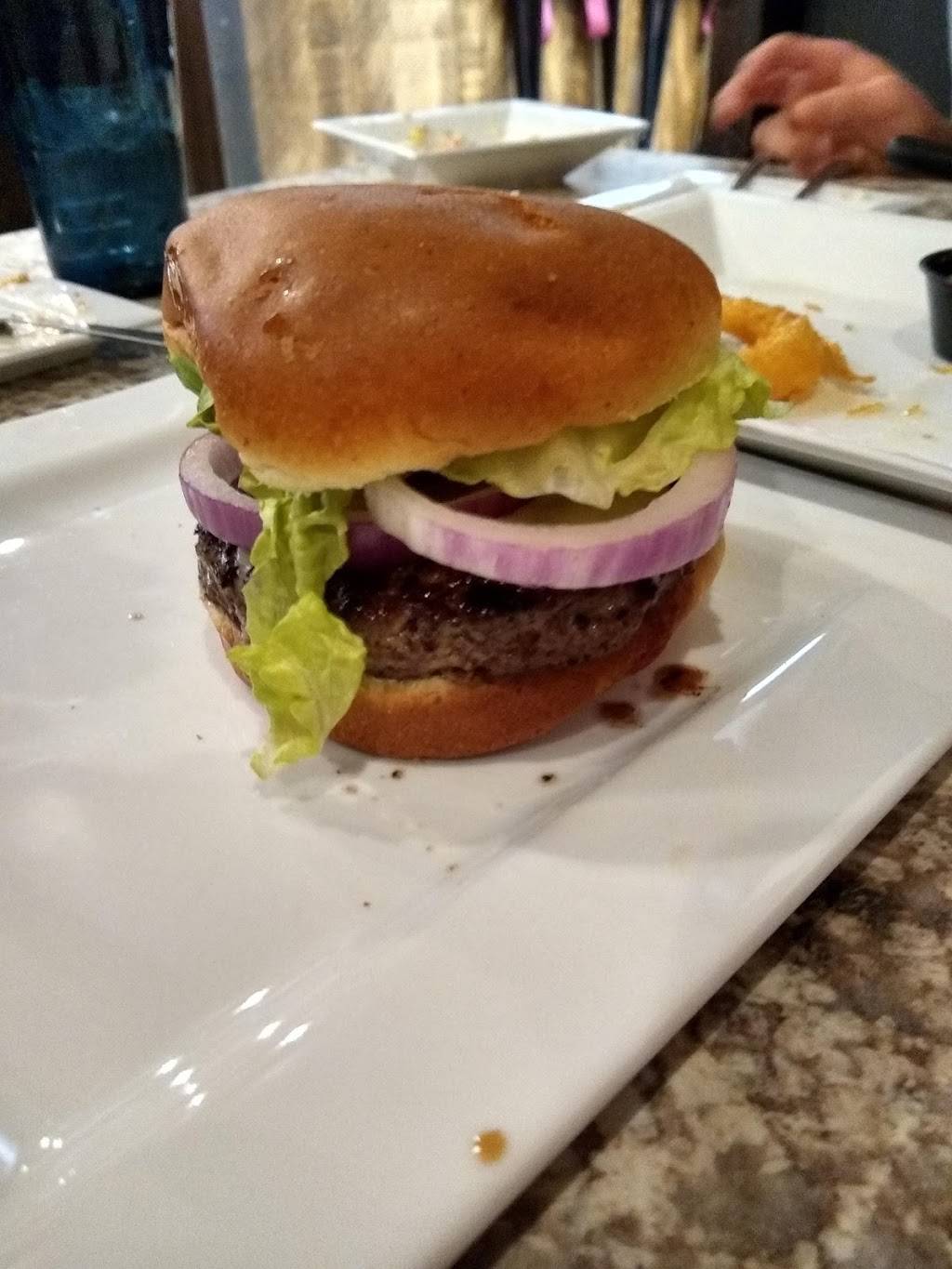 The Woodhouse | restaurant | 13706 Fairview Dr, Grabill, IN 46741, USA | 2604439670 OR +1 260-443-9670