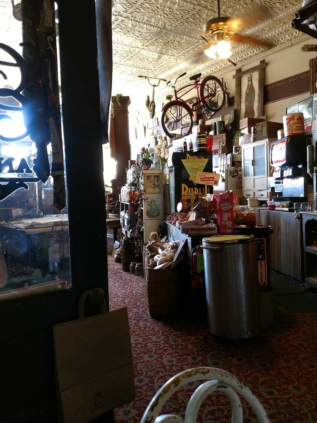 Nostalgia Antiques | restaurant | 200 N Mason St, Bowie, TX 76230, USA | 9408726272 OR +1 940-872-6272