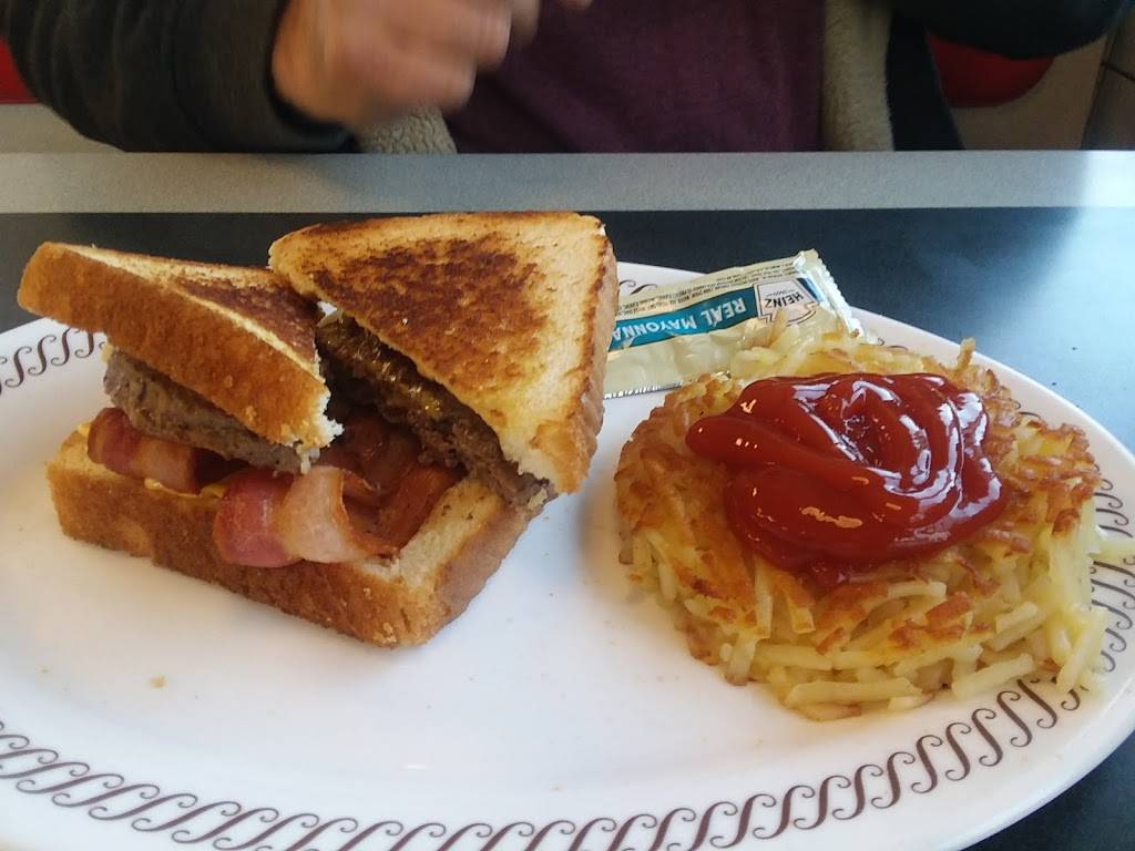 Waffle House Meal takeaway 343 S Bickett Blvd, Louisburg, NC 27549, USA