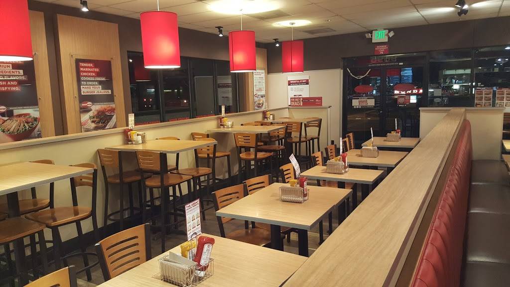 Smashburger | restaurant | 9696 E Arapahoe Rd, Greenwood Village, CO 80112, USA | 3038581222 OR +1 303-858-1222