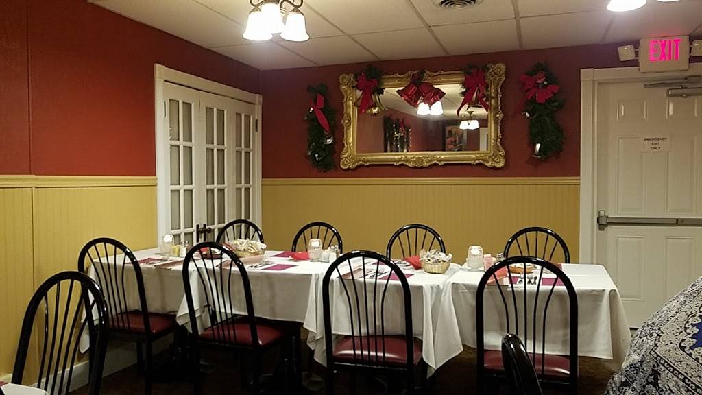 Valentines Restaurant | restaurant | 205 S State St, Freeburg, IL 62243, USA | 6185399169 OR +1 618-539-9169