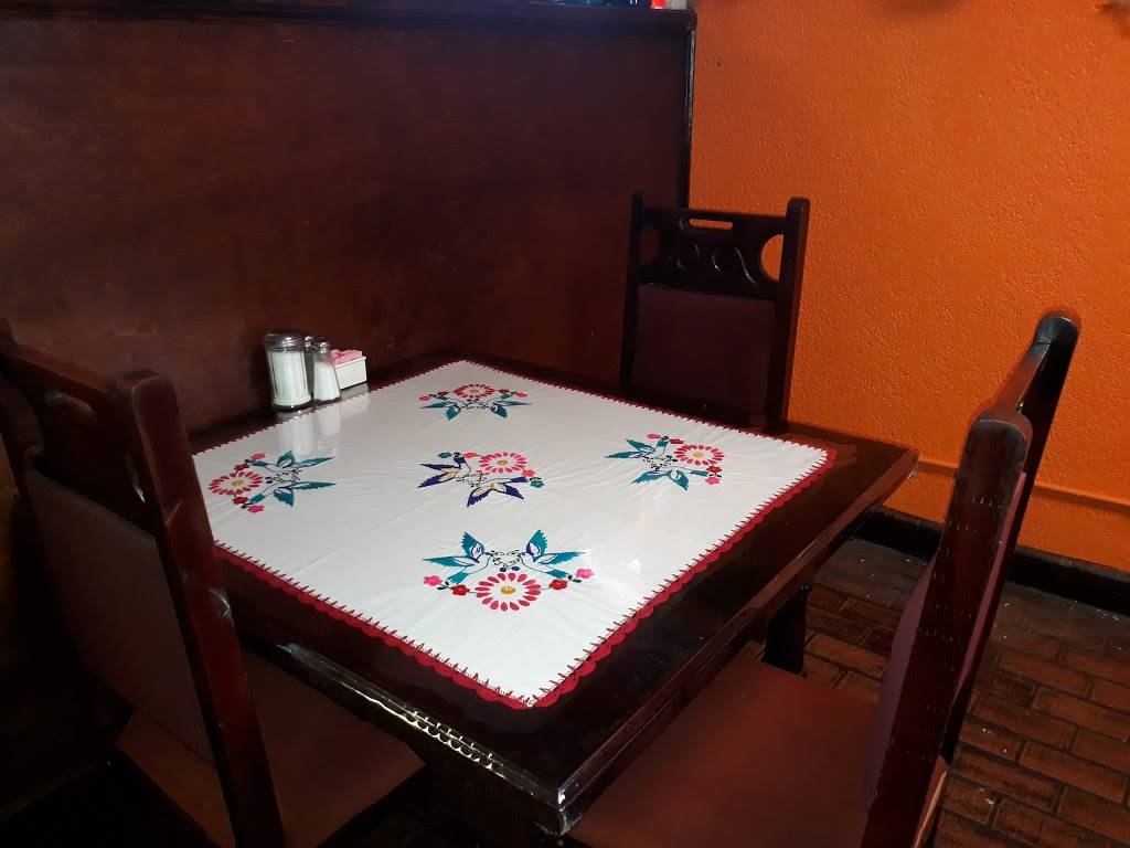 Topis Mexican Restaurant | restaurant | 15121 Main St, Lytle, TX 78052, USA | 8307726092 OR +1 830-772-6092