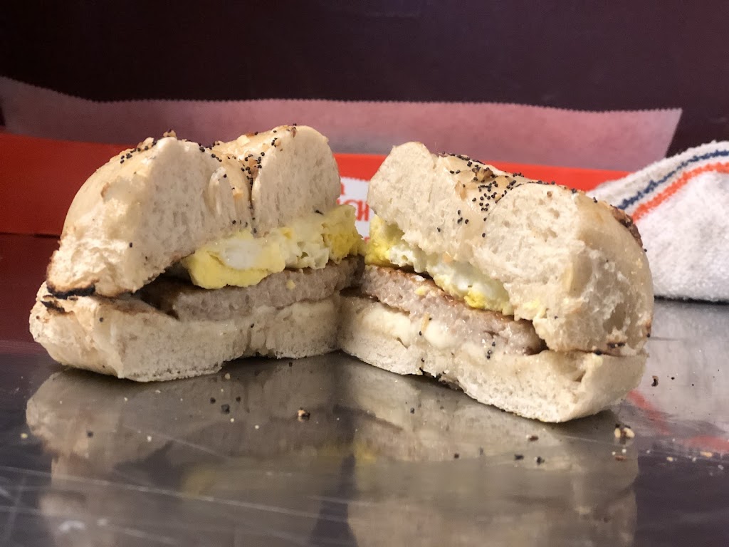 Oswego Bagelry & Bread Shop | bakery | 205 W 1st St, Oswego, NY 13126, USA | 3153426070 OR +1 315-342-6070