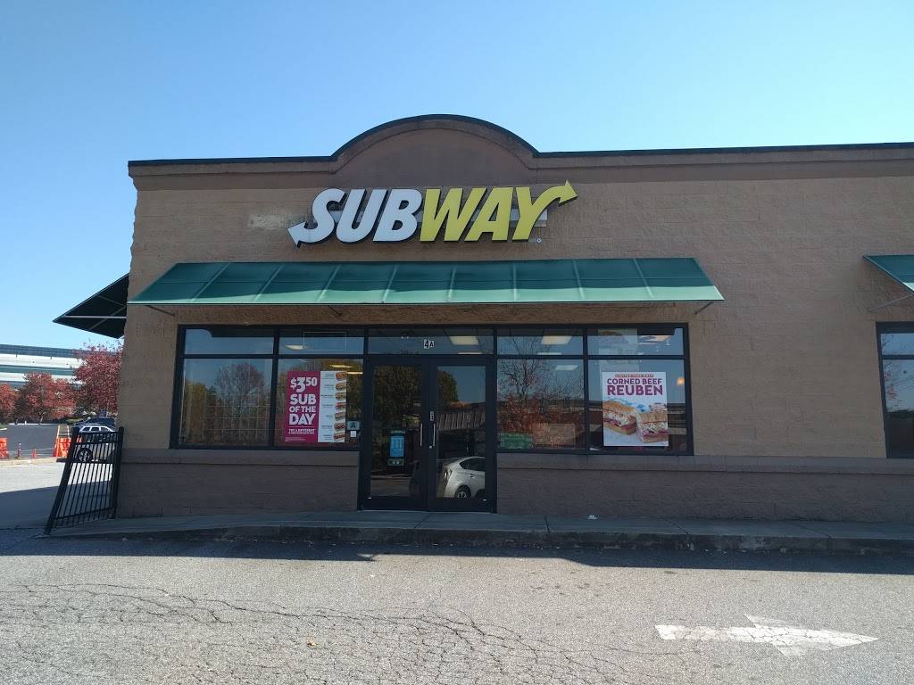 Subway Restaurants | 5151 Pelham Rd Suite 100, Greenville, SC 29615, USA