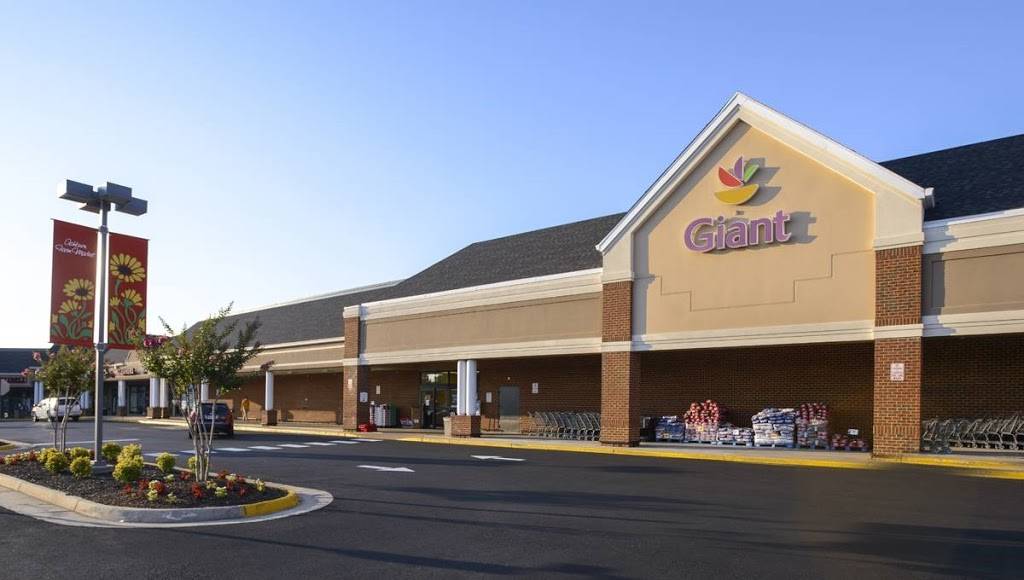 Ashburn Farm Market Center | shopping mall | 43330 Junction Plaza, Ashburn, VA 20147, USA | 7034424300 OR +1 703-442-4300