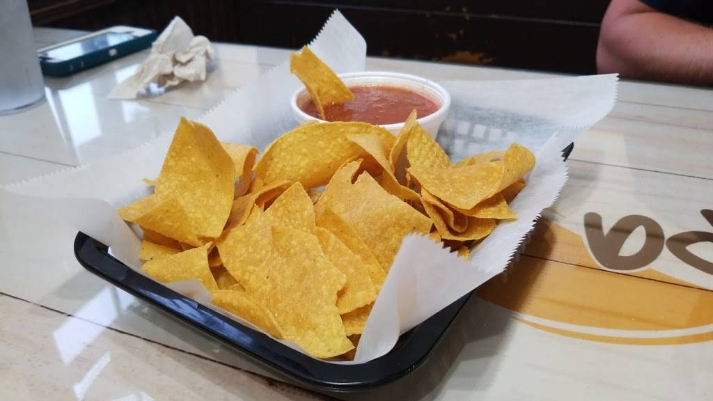 Empa-Taco | restaurant | 101 LA-22, Madisonville, LA 70447, USA | 9857927157 OR +1 985-792-7157
