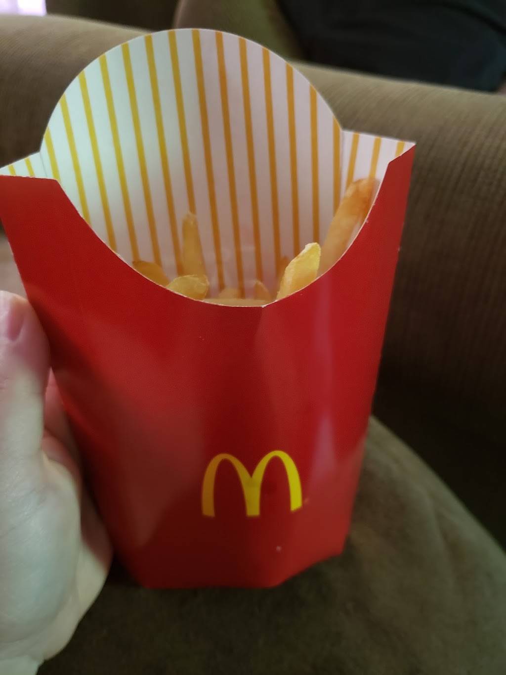 McDonalds | cafe | 792 N 2nd St, Clarksville, TN 37040, USA | 9315520627 OR +1 931-552-0627