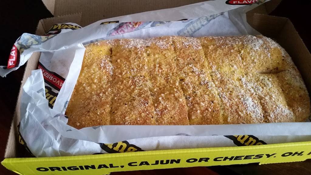 Hungry Howies Pizza | meal delivery | 4500 Gosford Rd Suite 104, Bakersfield, CA 93313, USA | 6614272888 OR +1 661-427-2888