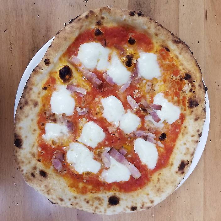 Napoli Pizzeria Hillsborough | restaurant | 230 S Nash St, Hillsborough, NC 27278, USA | 9192458566 OR +1 919-245-8566