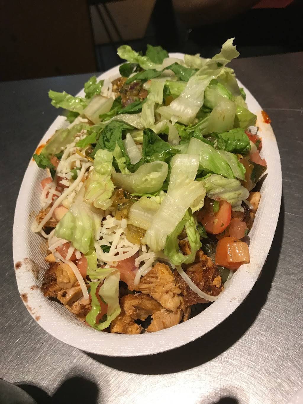 Chipotle Mexican Grill | restaurant | 12 Lawrence St, Dobbs Ferry, NY 10522, USA | 9146938135 OR +1 914-693-8135