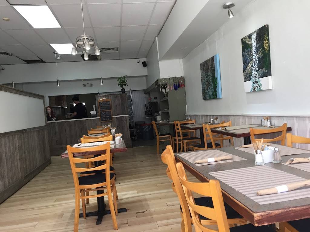 Iron Forge Pizza | restaurant | 500 Main St E, Winchester, ON K0C 2K0, Canada | 6137741234 OR +1 613-774-1234