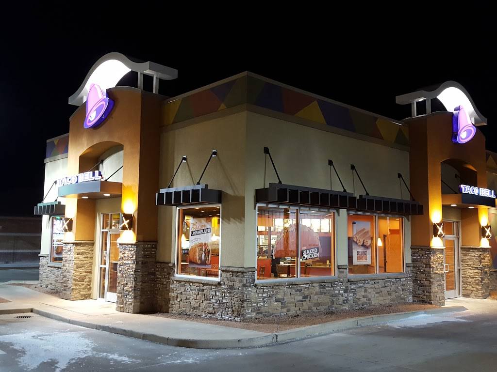Taco Bell | meal takeaway | 1307 S Main St, West Bend, WI 53095, USA | 2623351793 OR +1 262-335-1793