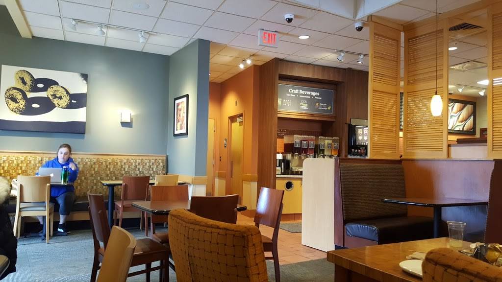 Panera Bread - Cafe | 2100 Dixwell Ave, Hamden, CT 06514, USA