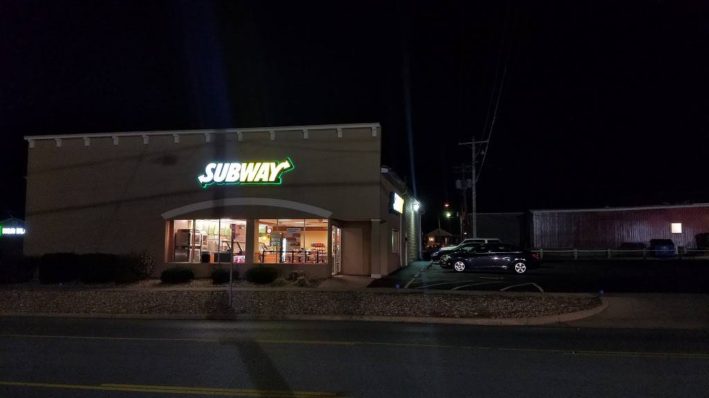 Subway | restaurant | 185 S Mill St, Nashville, IL 62263, USA | 6183278070 OR +1 618-327-8070
