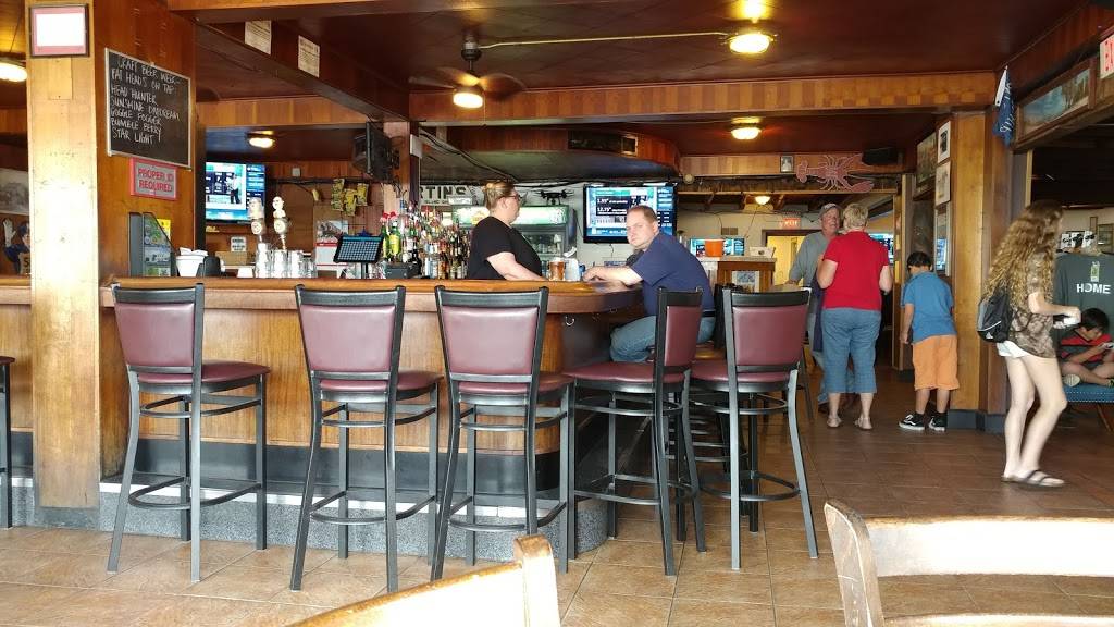 The Village Pump | restaurant | 103 W Lakeshore Dr, Kelleys Island, OH 43438, USA | 4197462281 OR +1 419-746-2281