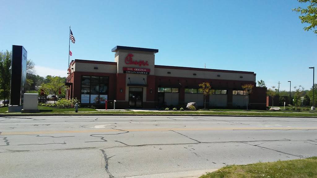 Chick-fil-A - Restaurant | 3020 E 3rd St College Mall pad, Bloomington ...