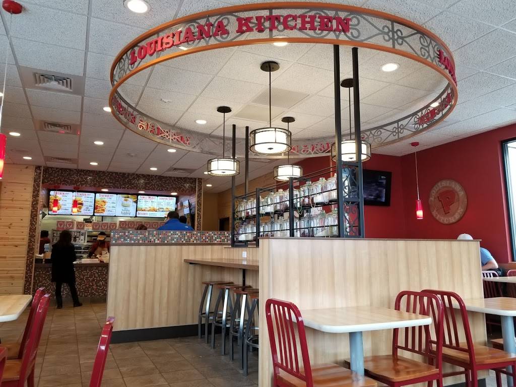 Popeyes Louisiana Kitchen | restaurant | 84 Mazzeo Dr, Randolph, MA 02368, USA | 7818058144 OR +1 781-805-8144
