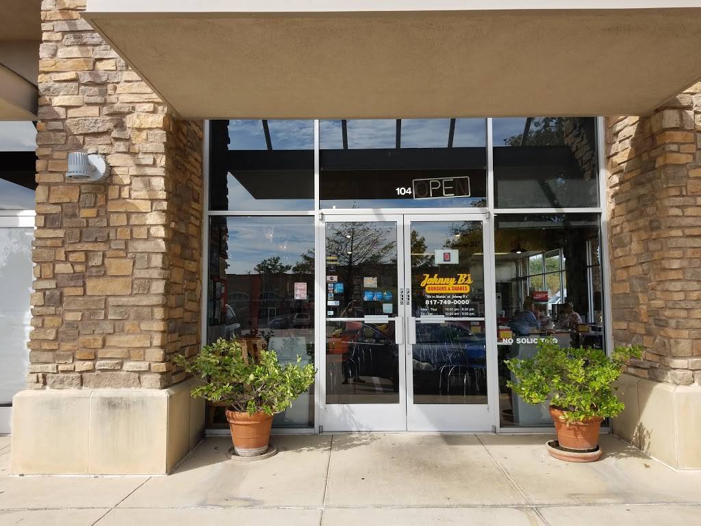 Johnny Bs Burgers and Shakes | restaurant | 2704 E Southlake Blvd #104, Southlake, TX 76092, USA | 8177490000 OR +1 817-749-0000
