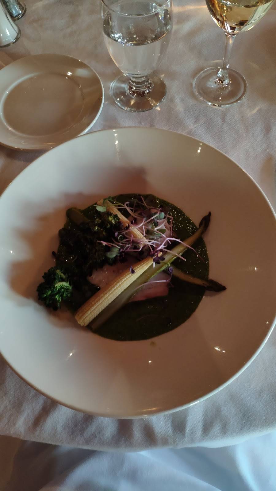 Roi De La Patate | restaurant | 155 Rue Sainte Anne, Saint-Alexis-des-Monts, QC J0K 1V0, Canada | 8192653175 OR +1 819-265-3175