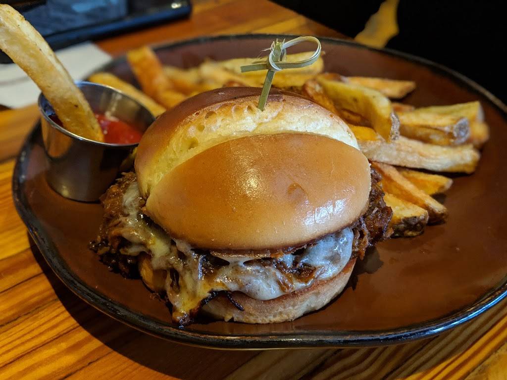1912 Benson | night club | 6201 Maple St, Omaha, NE 68104, USA | 4029642900 OR +1 402-964-2900