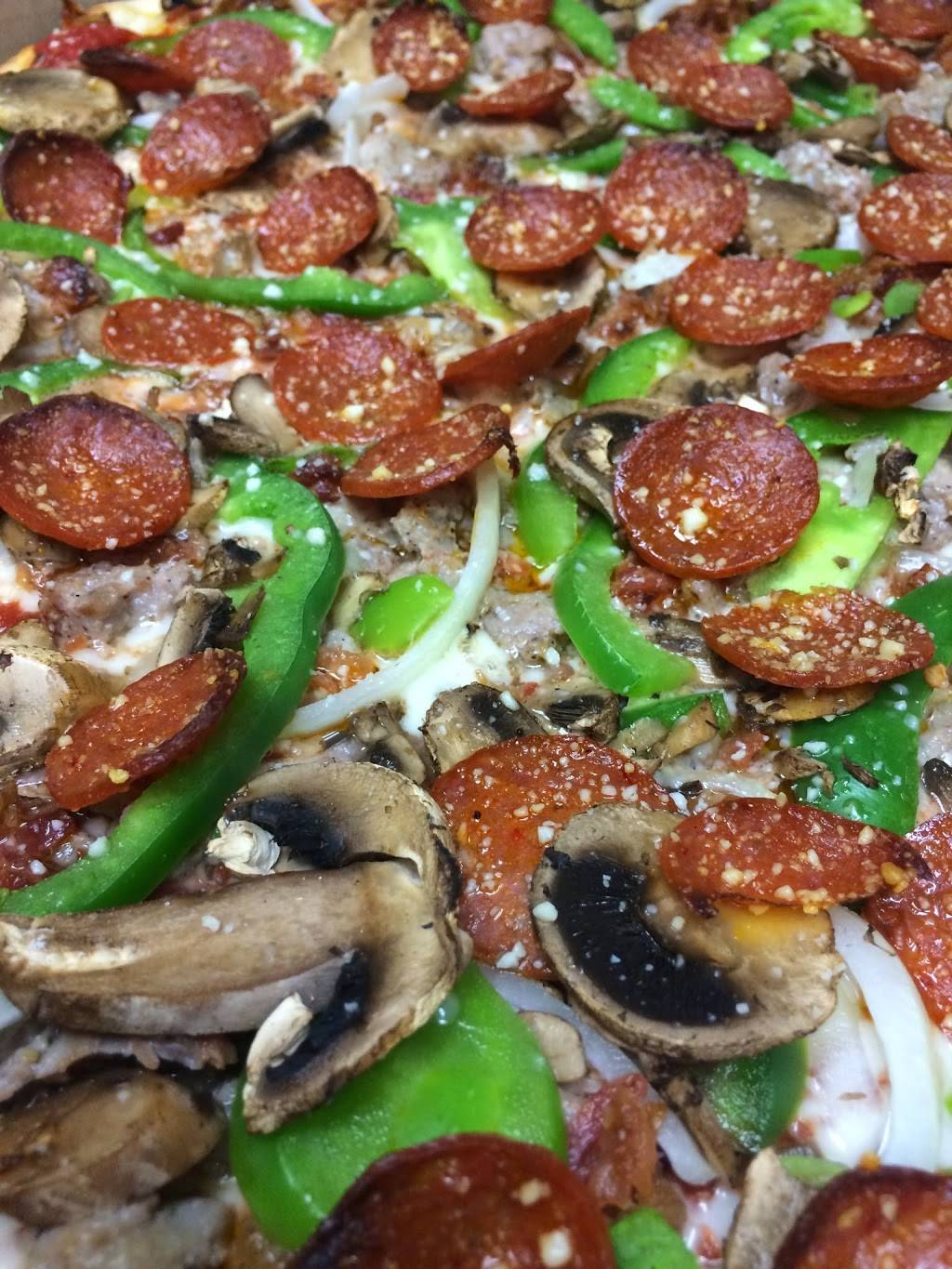 E&D Pizza Company | restaurant | 200 W Main St, Avon, CT 06001, USA | 8602557360 OR +1 860-255-7360