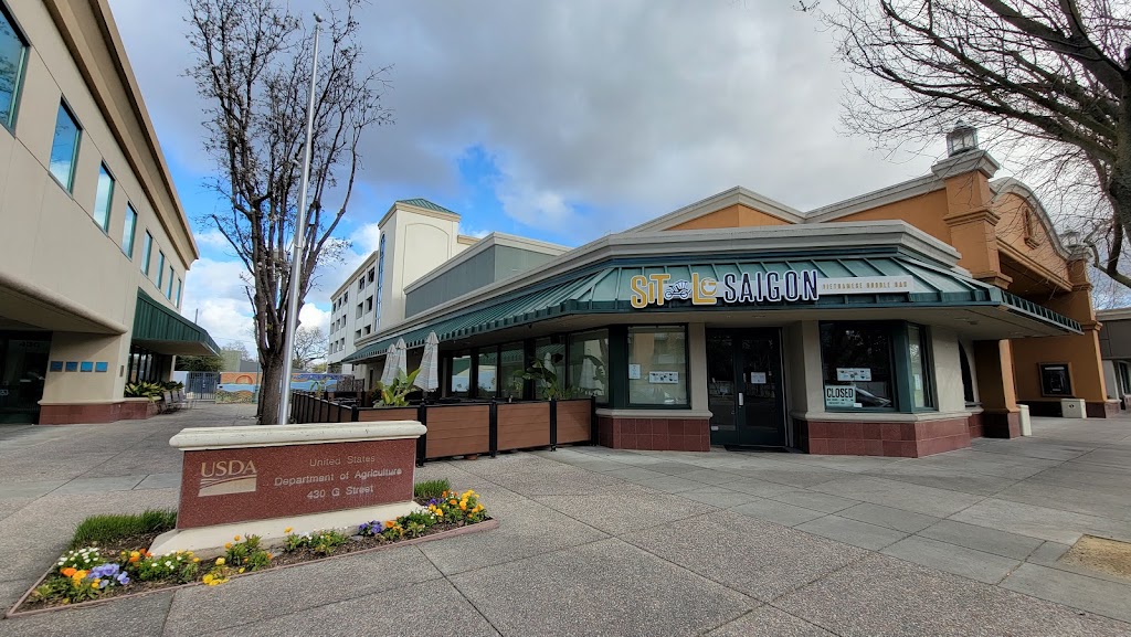 Sit Lo Saigon | restaurant | 424 G St, Davis, CA 95616, USA | 5302315643 OR +1 530-231-5643