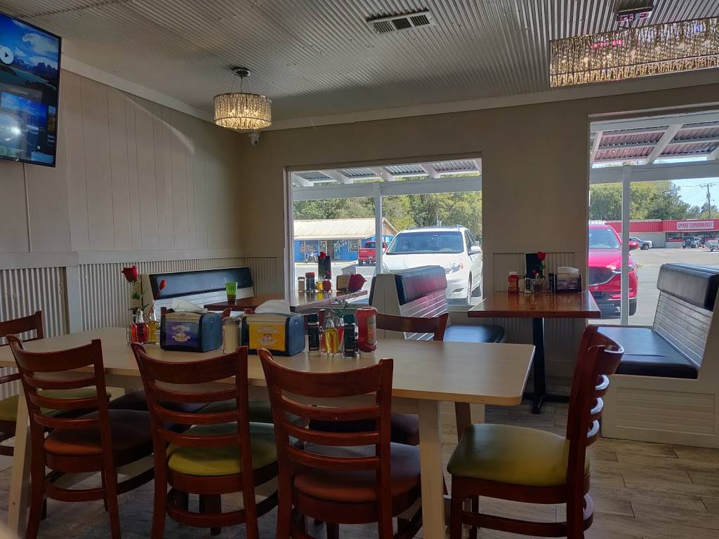 Pelletier Sisters | restaurant | 2668 NE Bascom Norris Dr, Lake City, FL 32055, USA | 3862438725 OR +1 386-243-8725