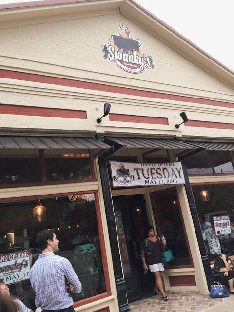 Swankys Downtown | restaurant | 108 E St Peter St, Carencro, LA 70520, USA | 3377067978 OR +1 337-706-7978