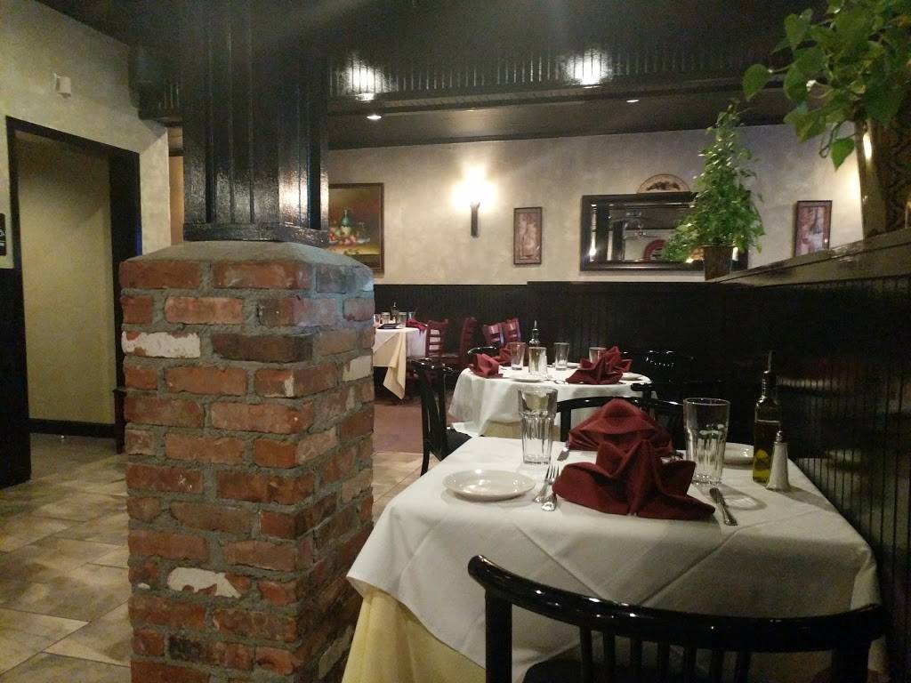 Reggianos Restaurant | restaurant | 489 Bridgeport Ave, Milford, CT 06460, USA | 2037138300 OR +1 203-713-8300
