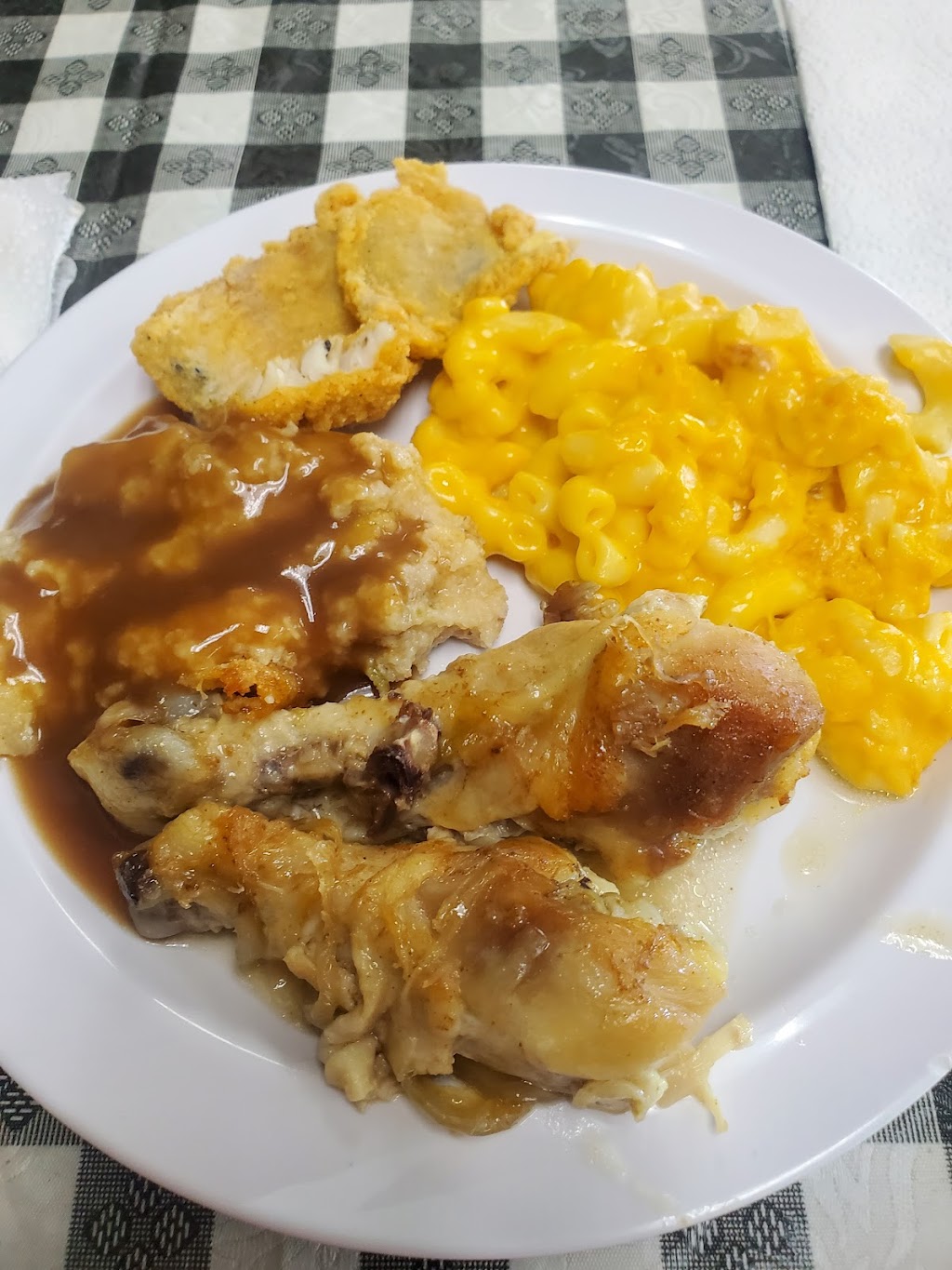 Tha Eatery Country Buffet Bar and Grill | restaurant | 222 Mississippi Dr, Waynesboro, MS 39367, USA | 6015099191 OR +1 601-509-9191